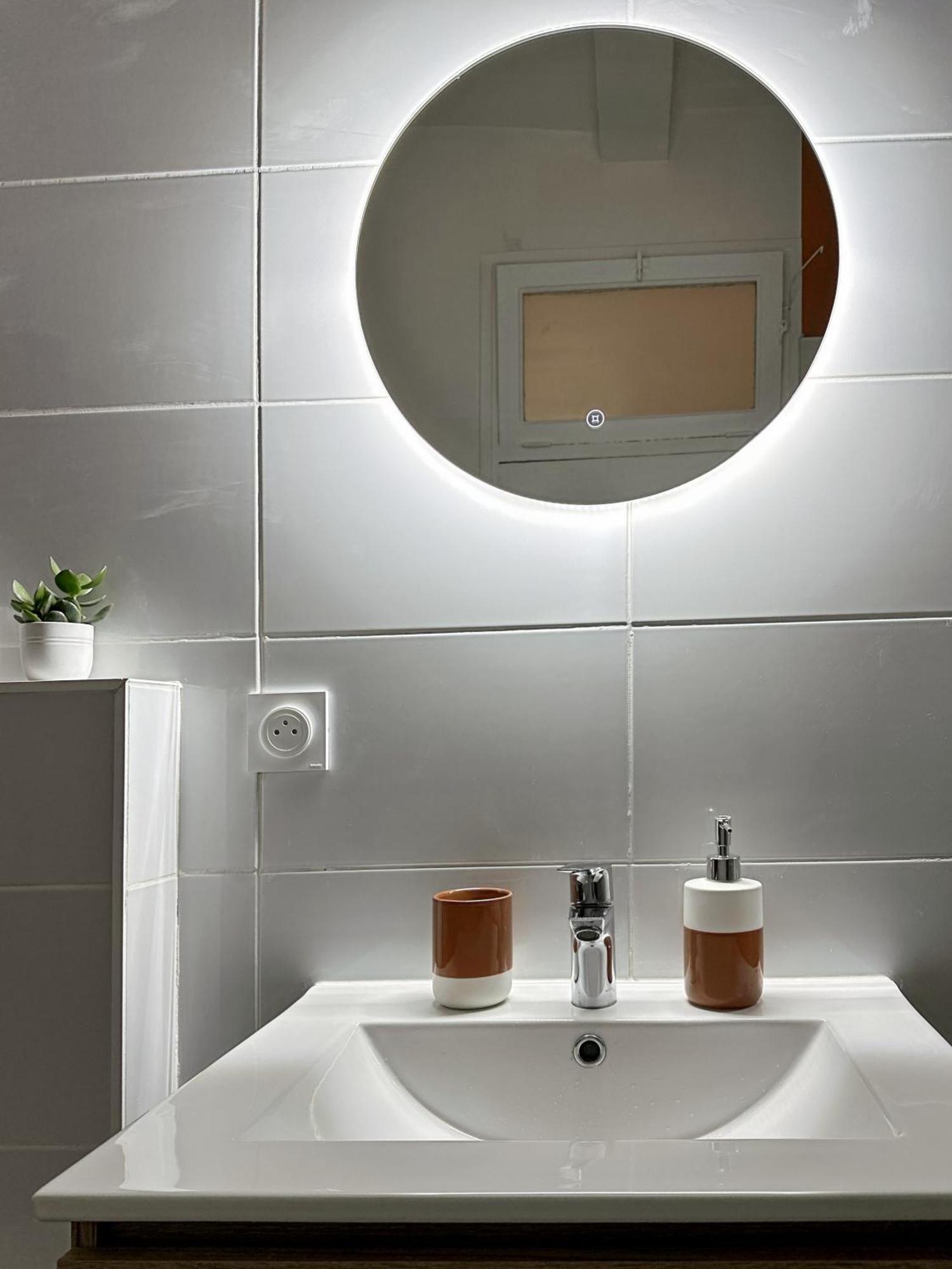 Appartement Entier Cosy Avec Balcon - Centre モンペリエ エクステリア 写真